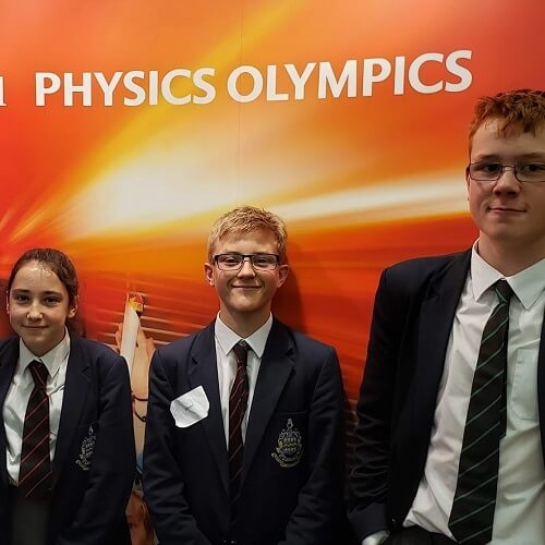 /PocklingtonSchoolMercury/images/pocklington-school-physics-olympics-sq.jpg