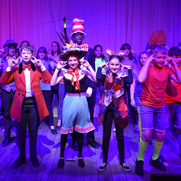 /PocklingtonSchoolMercury/images/Pocklington-School-Seussical600.jpg