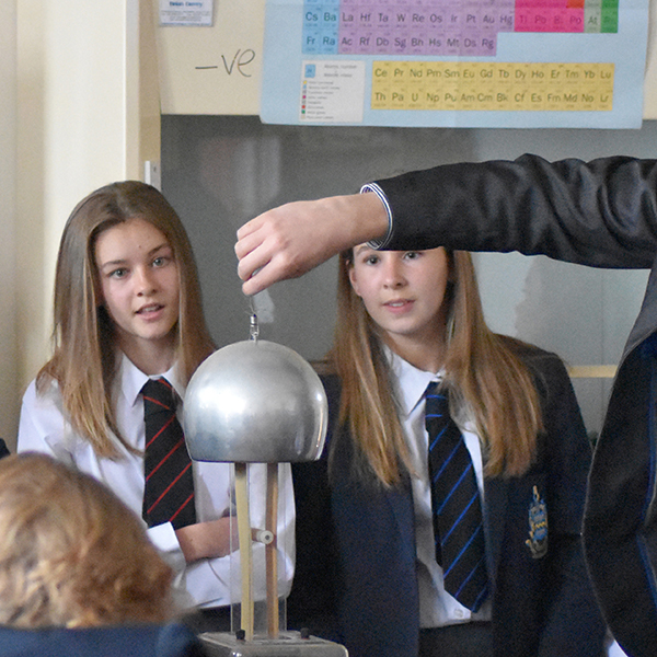 /PocklingtonSchoolMercury/images/Pocklington-school-stem.jpg