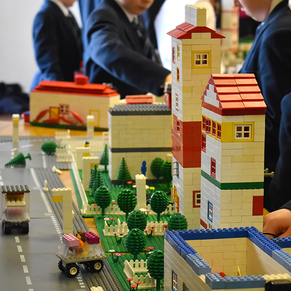 /PocklingtonSchoolMercury/images/Pocklington-School-lego-workshop.jpg