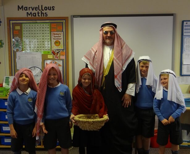 Year 2 pupils with the Bedouin Tribesman