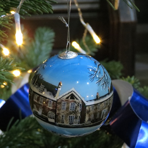 Qunicentenary Christmas Bauble