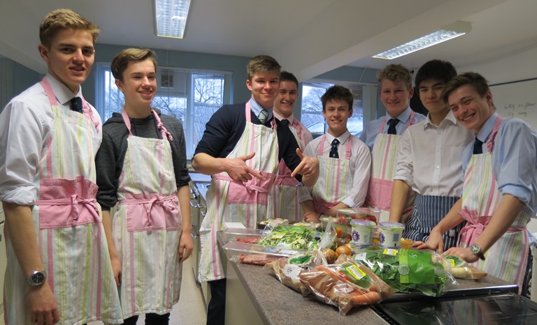 Students transform unsold food into a feast